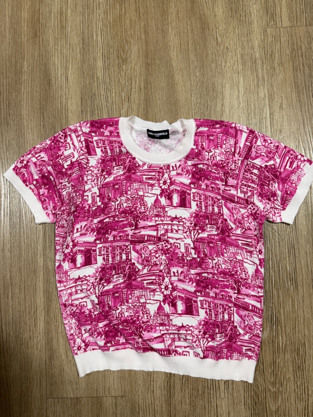 Karl Lagerfeld Hot Pink Scenic Print Short Sleeve Top with White Trim L